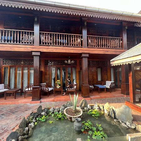 Chaluenxay Boutique Hotel Луанґпхабанґ Екстер'єр фото