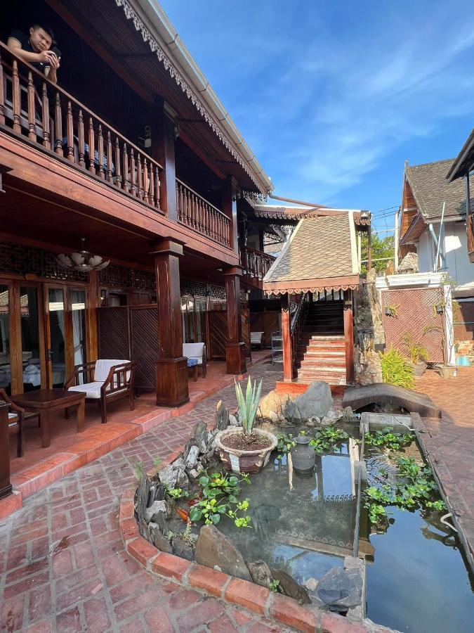 Chaluenxay Boutique Hotel Луанґпхабанґ Екстер'єр фото